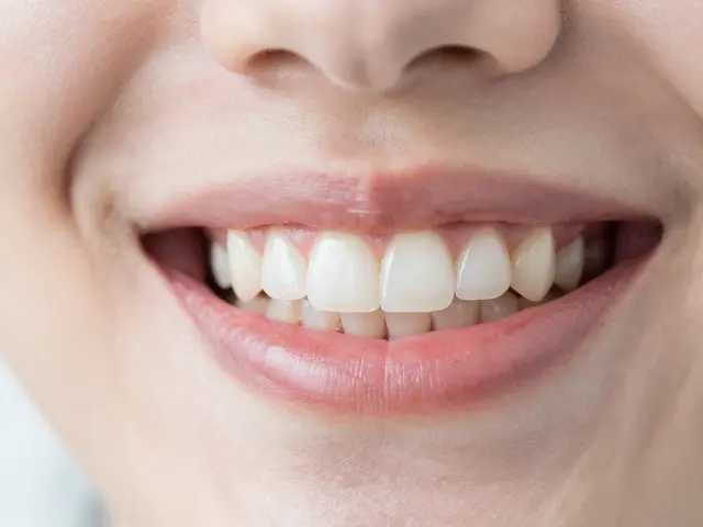 Jak opravit mezeru mezi zuby? Možnosti léčby a prevence