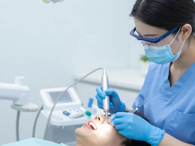 VZP a dentální hygiena v roce 2023: Co hradí pojišťovna a jak ušetřit